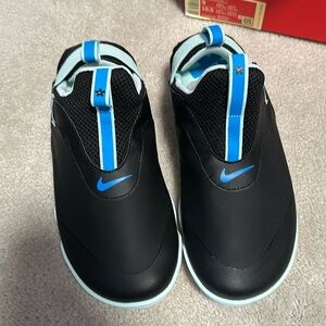 Nike zoom pulse shoes. Nike healthcare shoes. New in box